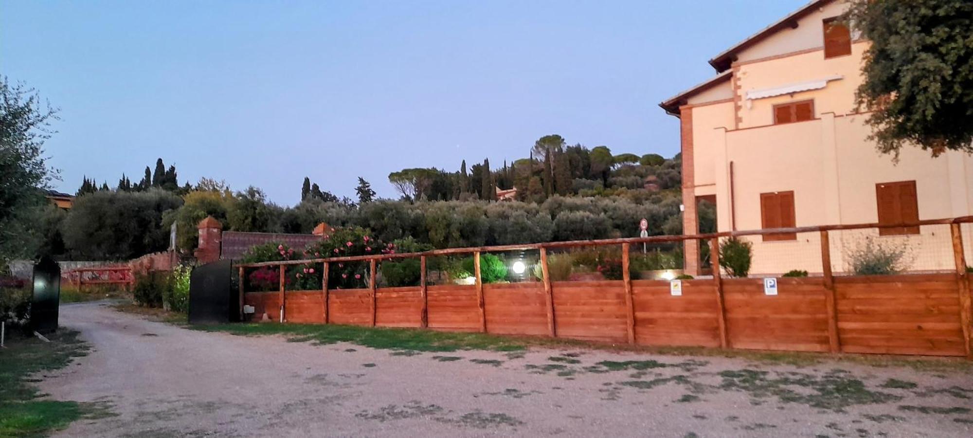 Agriturismo Il Vecchio Olivo Castagneto Carducci Exterior photo